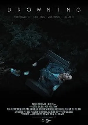 Утопающая (2019)